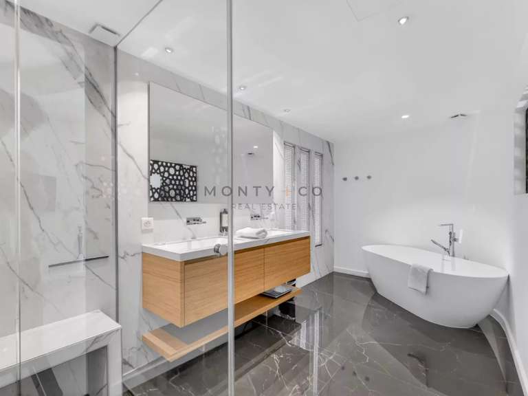 Maison Saint-Tropez - 5 chambres - 300m²