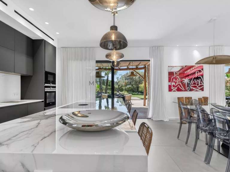 Maison Saint-Tropez - 5 chambres - 300m²
