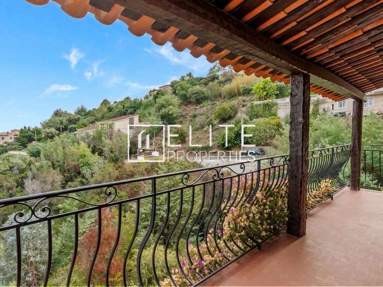 House Mandelieu-la-Napoule - 3 bedrooms - 147m²