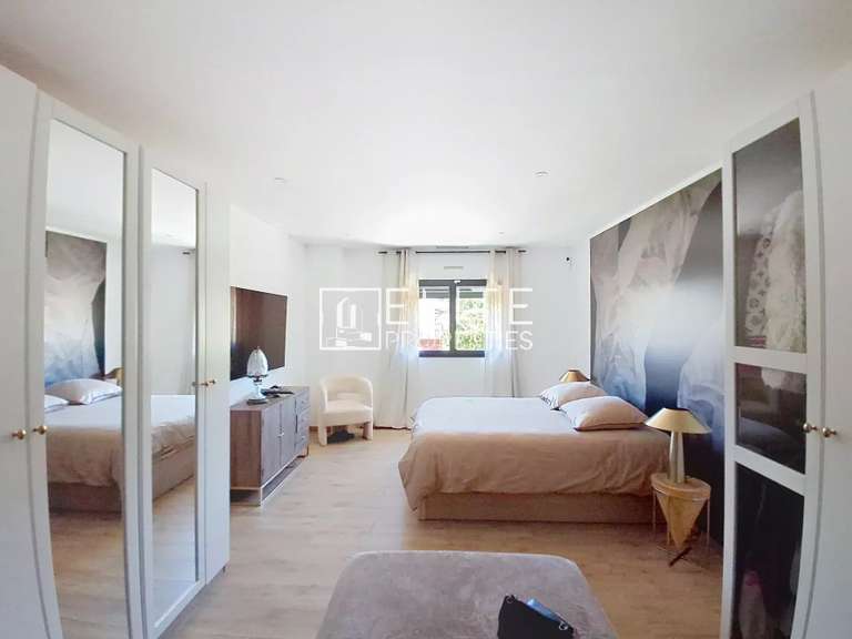 Maison Vallauris - 3 chambres - 180m²