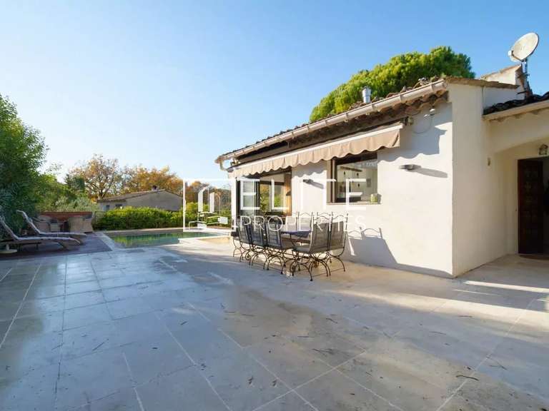 Maison Mouans-Sartoux - 5 chambres - 200m²