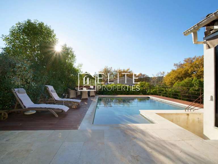 Maison Mouans-Sartoux - 5 chambres - 200m²