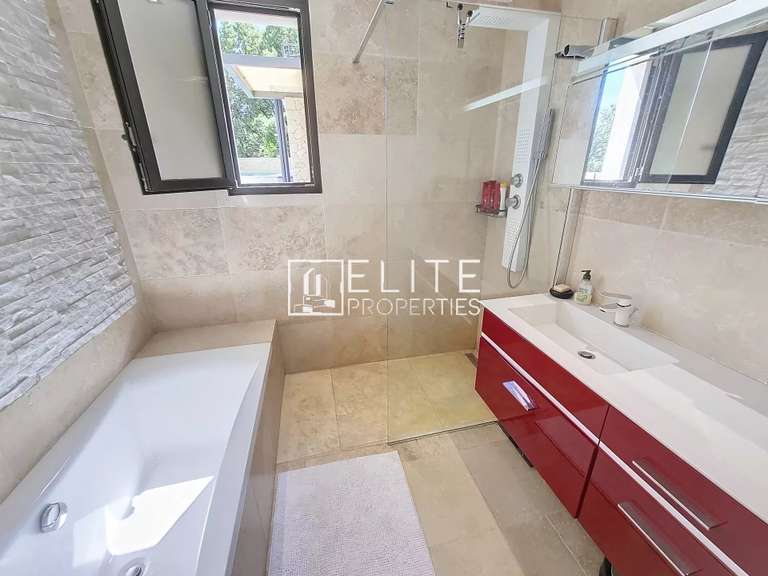 Maison Le Tignet - 3 chambres - 126m²