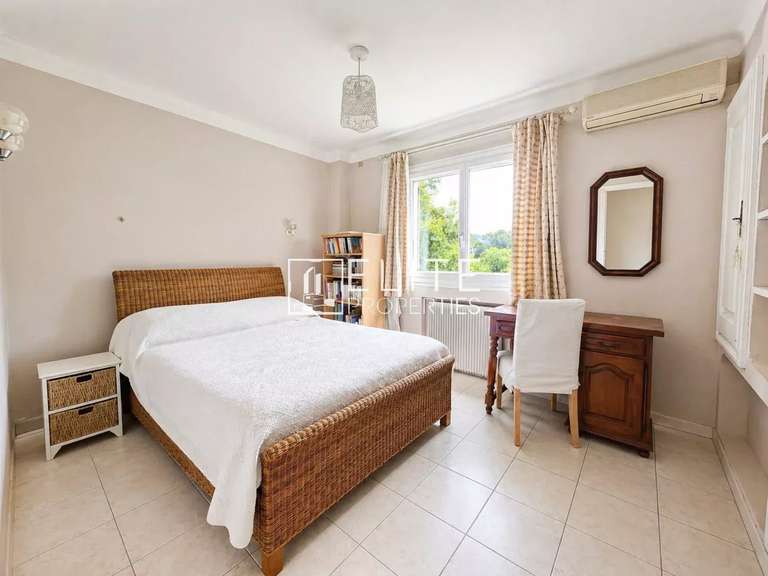 House La Roquette-sur-Siagne - 5 bedrooms - 210m²