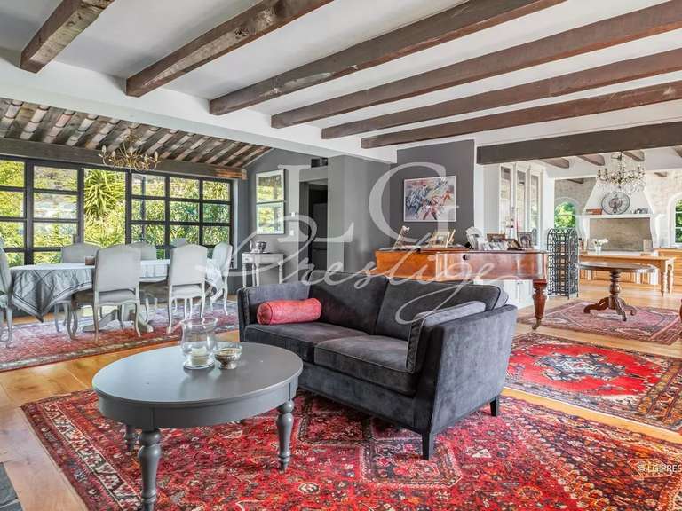 House Mandelieu-la-Napoule - 4 bedrooms - 212m²