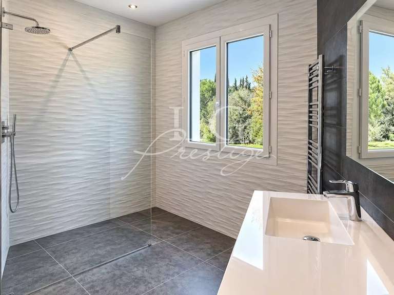 Maison Montauroux - 3 chambres - 223m²