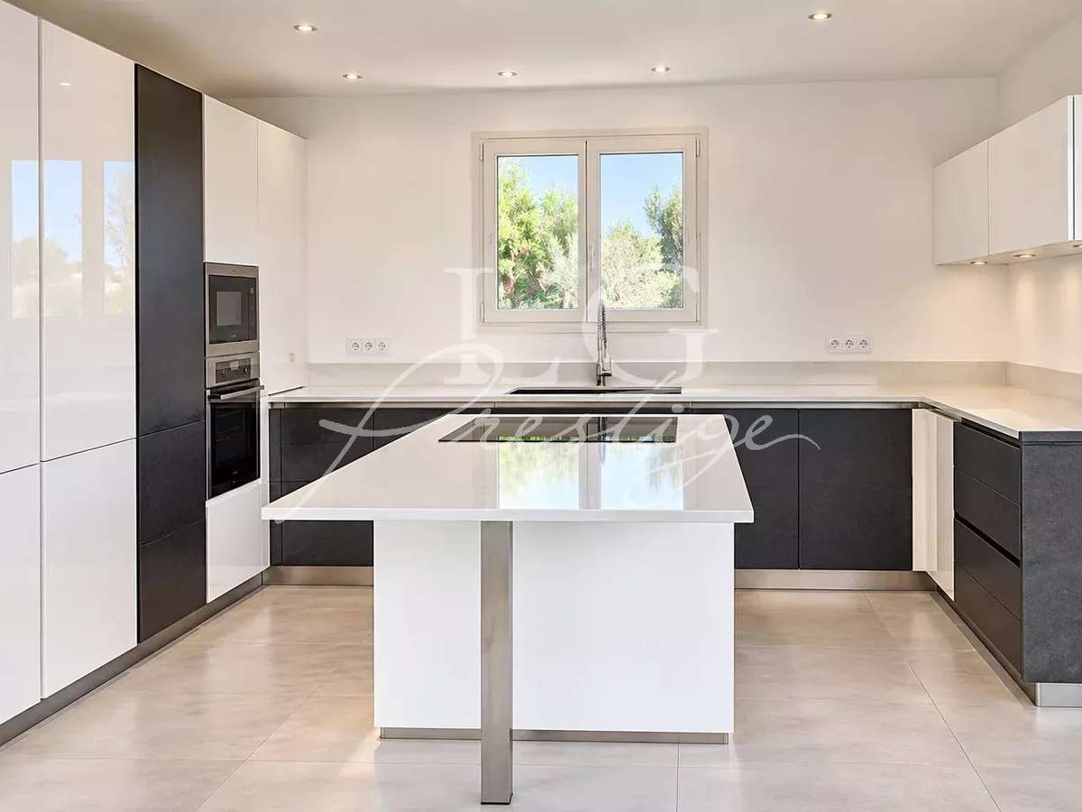 House Montauroux