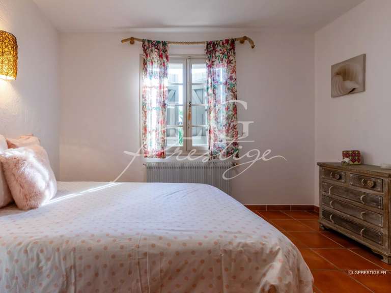 House Seillans - 5 bedrooms - 180m²