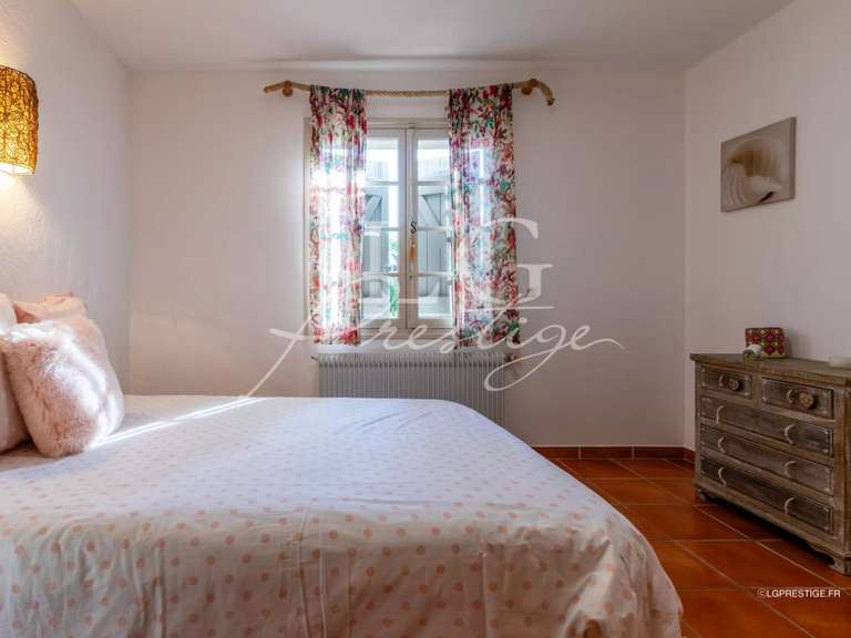 House Seillans - 5 bedrooms - 180m²