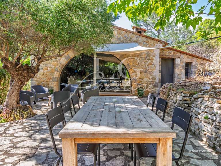 House Seillans - 5 bedrooms - 180m²