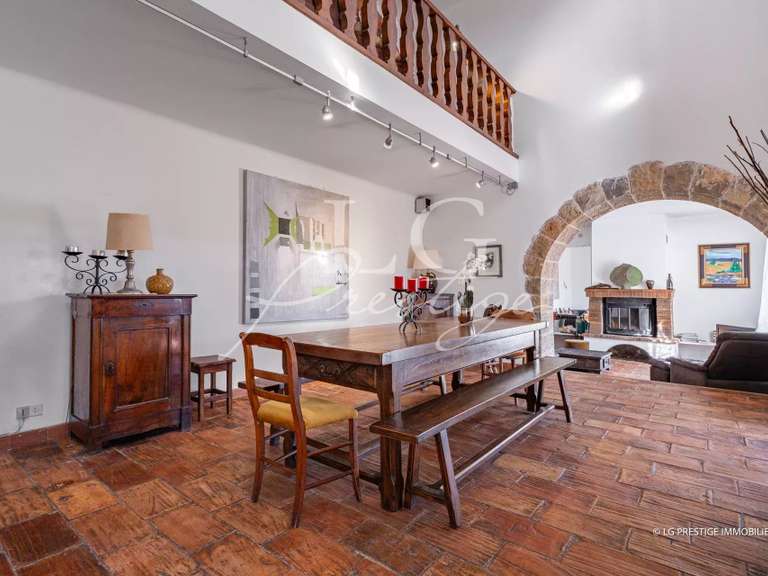 House Seillans - 6 bedrooms - 401m²