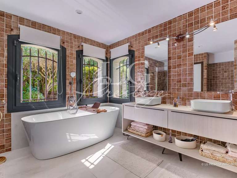Maison Mandelieu-la-Napoule - 4 chambres - 195m²