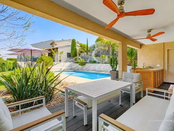House Mandelieu-la-Napoule - 4 bedrooms - 195m²