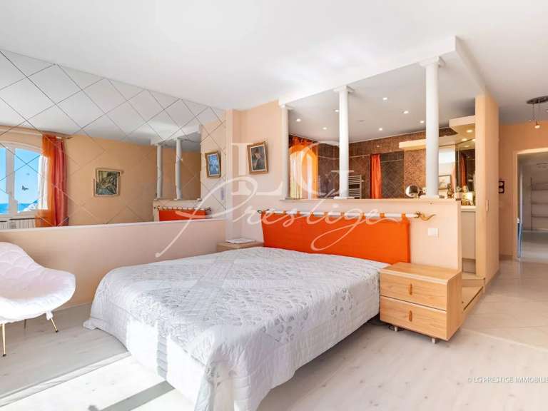 House Mandelieu-la-Napoule - 6 bedrooms - 290m²