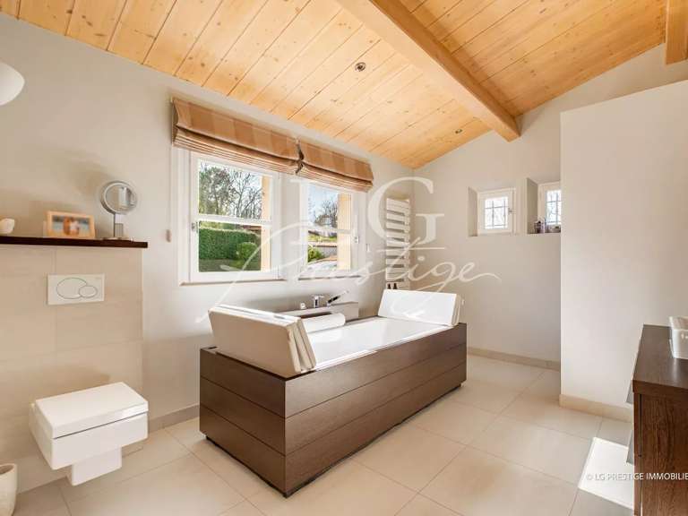 House Tourrettes - 2 bedrooms - 209m²