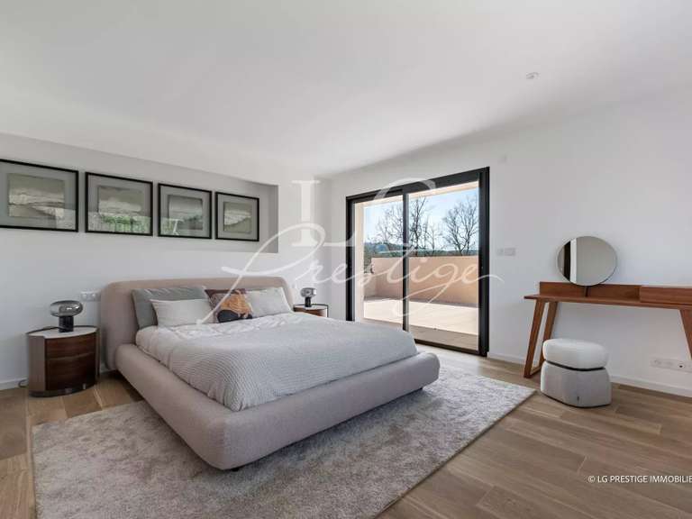 Maison Tourrettes - 4 chambres - 240m²