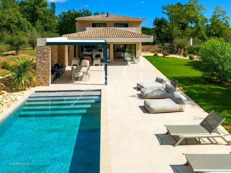 Maison Tourrettes - 4 chambres - 240m²