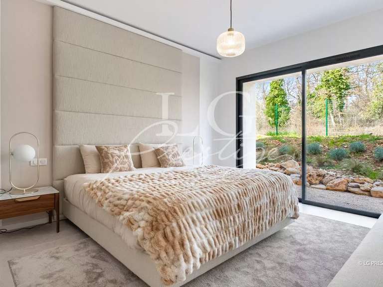 Maison Tourrettes - 4 chambres - 240m²