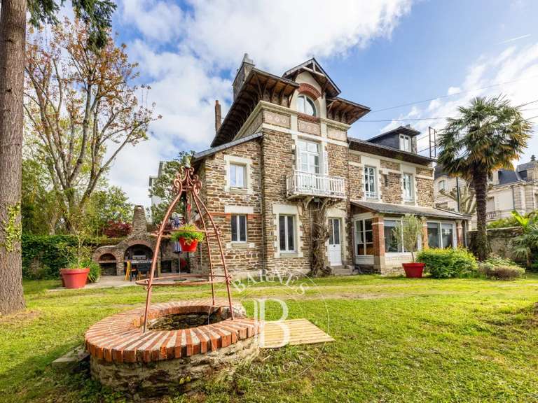 Maison Nantes Rond-Point De Rennes - 7 chambres - 288m²