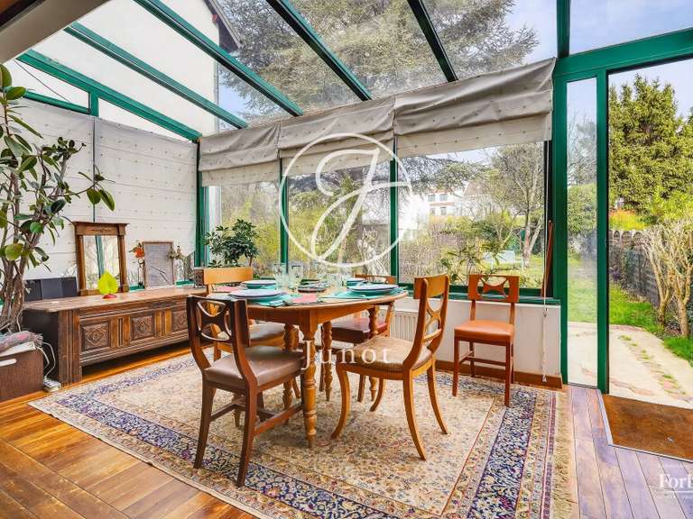 Maison Rueil-Malmaison - 5 chambres - 183m²
