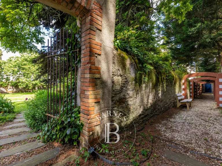 Maison Nantes Saint-Donatien - 4 chambres - 246m²