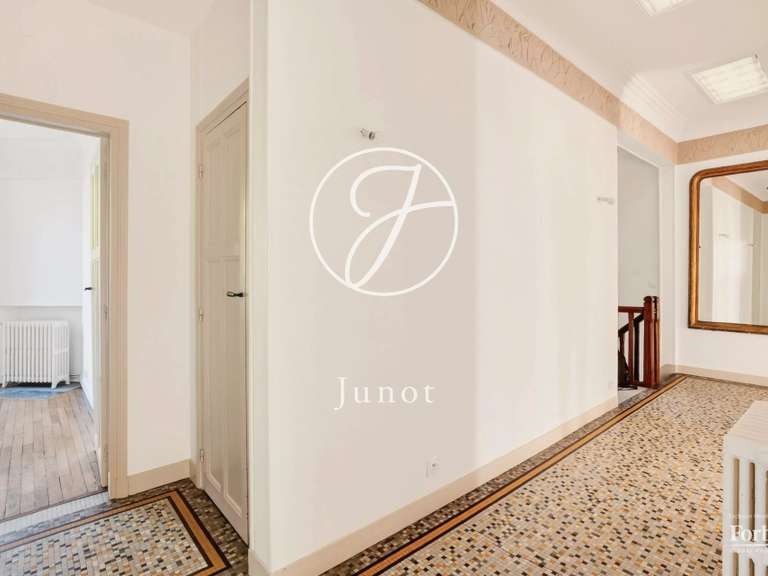 Maison Rueil-Malmaison - 4 chambres - 146m²