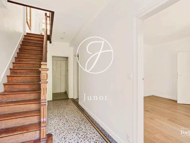 Maison Rueil-Malmaison - 4 chambres - 146m²