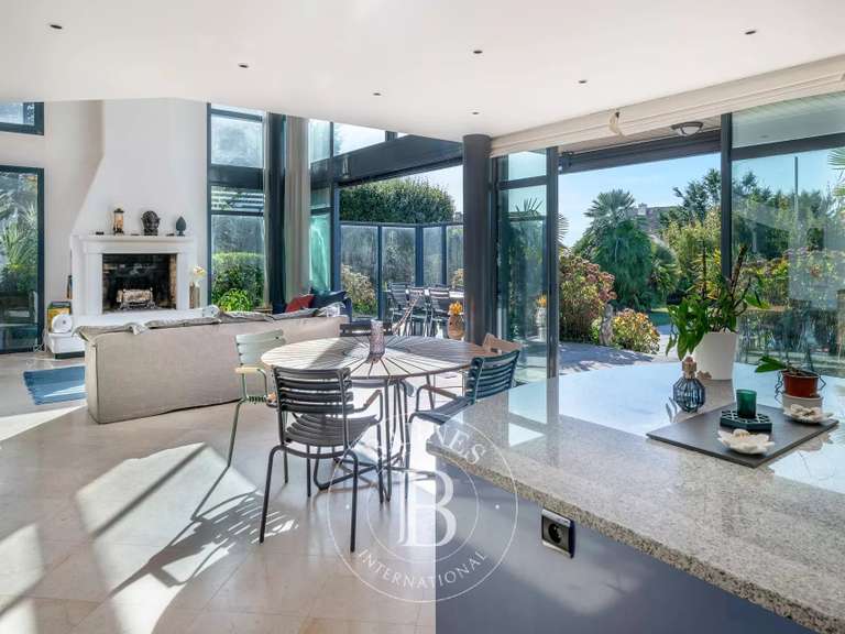 Maison Batz-sur-Mer - 4 chambres - 180m²