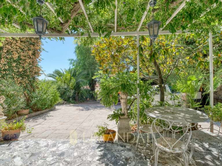 Maison Menton - 7 chambres - 462m²