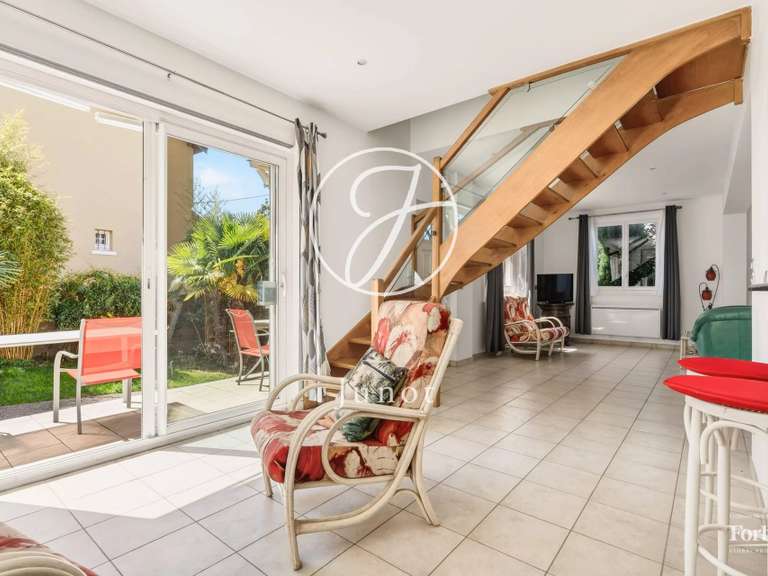 Maison Rueil-Malmaison - 3 chambres - 171m²