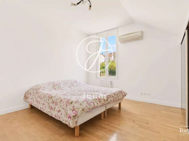 Maison Rueil-Malmaison - 3 chambres - 171m²
