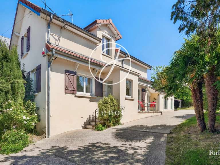 Maison Rueil-Malmaison - 3 chambres - 171m²