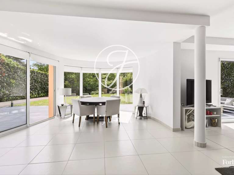 Maison La Celle-Saint-Cloud - 5 chambres - 265m²