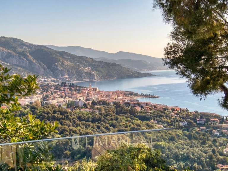 Maison Roquebrune-Cap-Martin - 4 chambres - 237m²