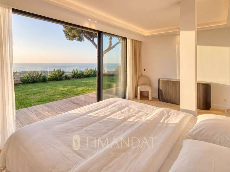 Maison Roquebrune-Cap-Martin - 4 chambres - 237m²