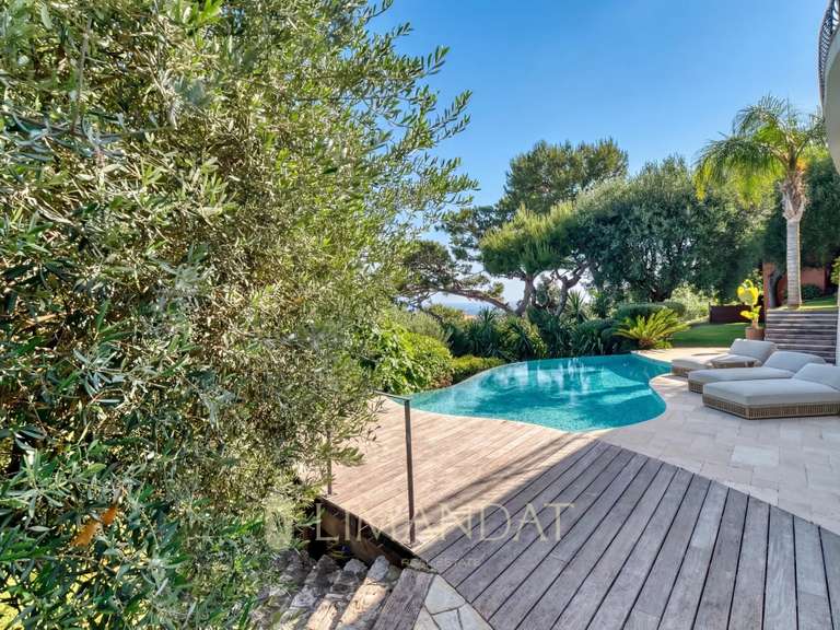Maison Roquebrune-Cap-Martin - 4 chambres - 200m²