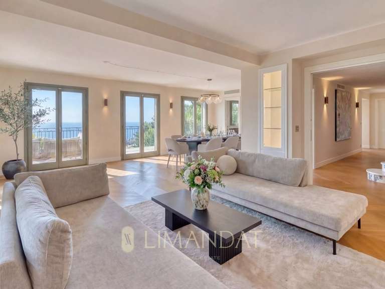 Maison Roquebrune-Cap-Martin - 4 chambres - 200m²