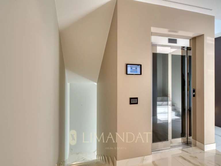 Maison Roquebrune-Cap-Martin - 7 chambres - 570m²