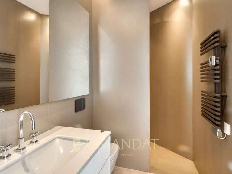 Maison Roquebrune-Cap-Martin - 7 chambres - 570m²