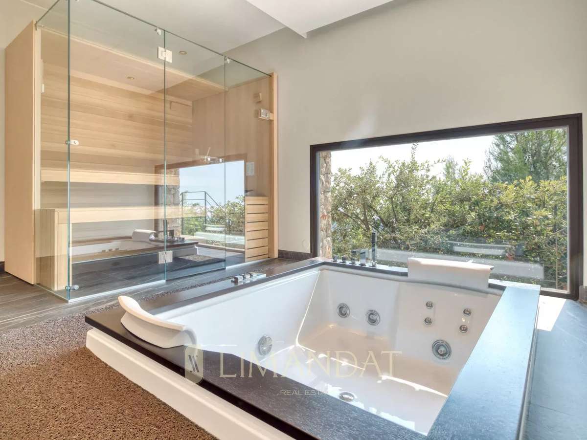 House Roquebrune-Cap-Martin
