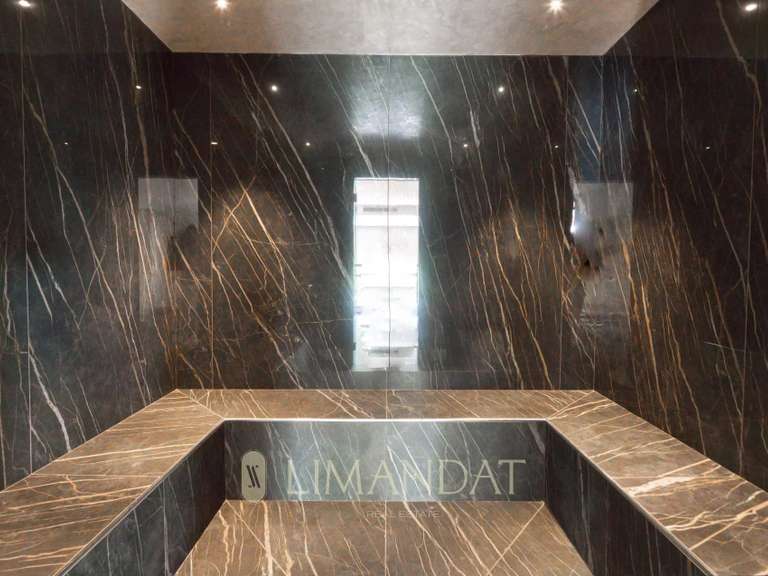 Maison Roquebrune-Cap-Martin - 7 chambres - 570m²