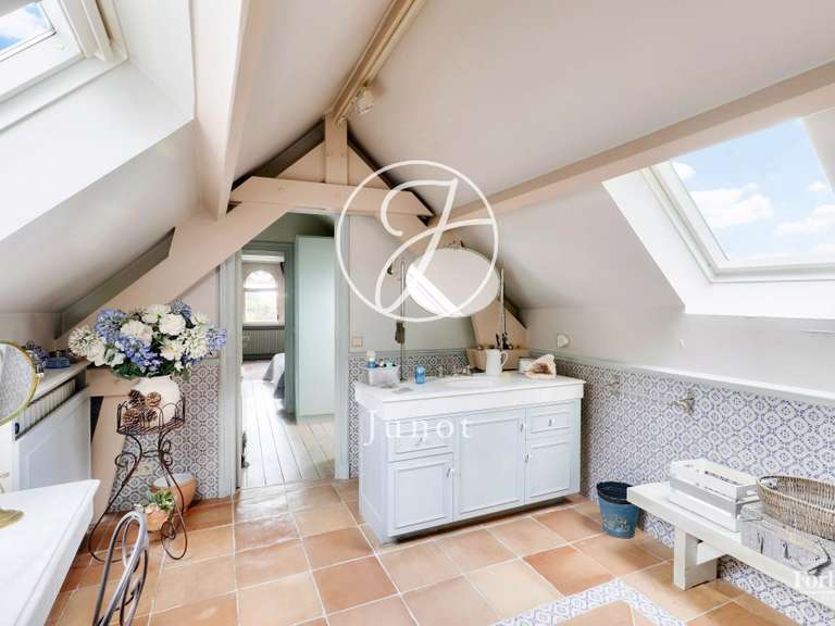 Maison La Celle-Saint-Cloud - 5 chambres - 251m²