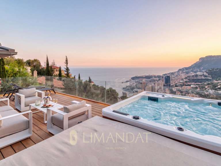 Maison Roquebrune-Cap-Martin - 4 chambres - 236m²