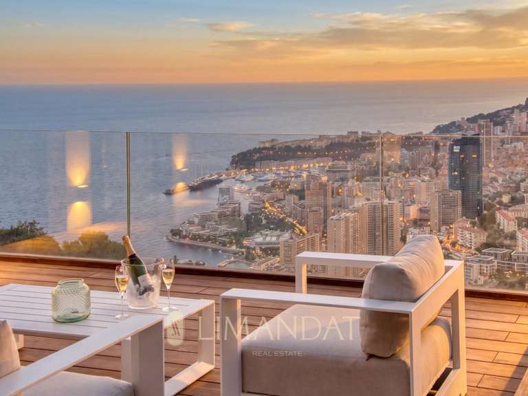 Maison Roquebrune-Cap-Martin - 4 chambres - 236m²
