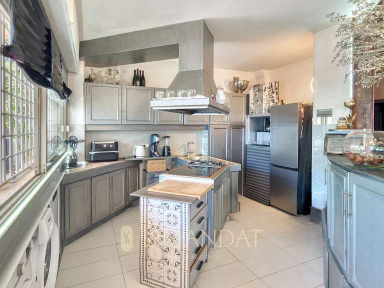 Maison Villefranche-sur-Mer - 5 chambres - 348m²