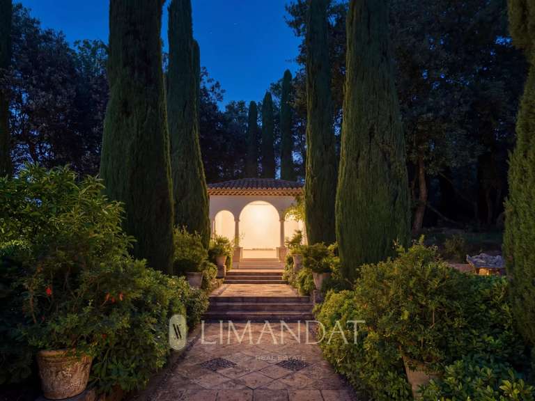 Maison Saint-Paul-de-Vence - 9 chambres - 460m²