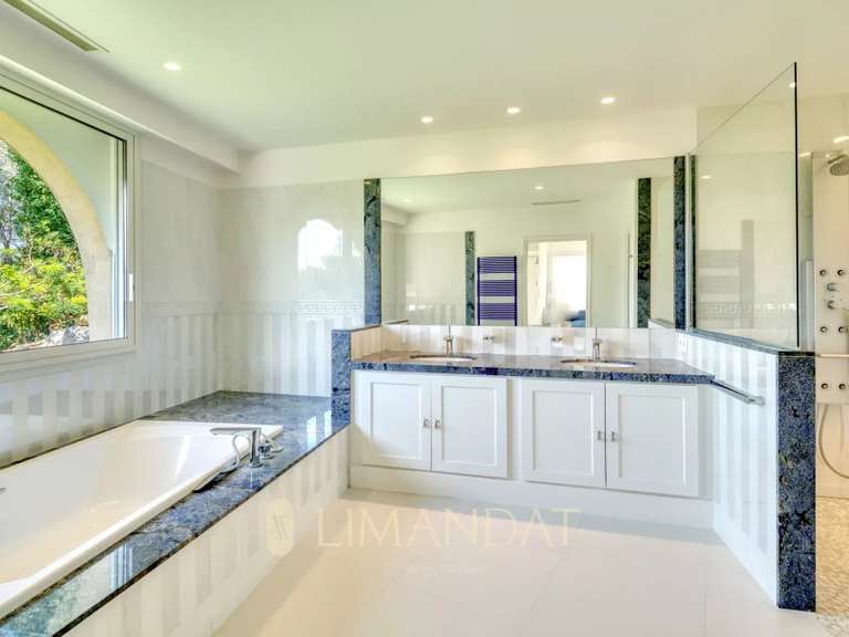 House Mouans-Sartoux - 8 bedrooms - 646m²