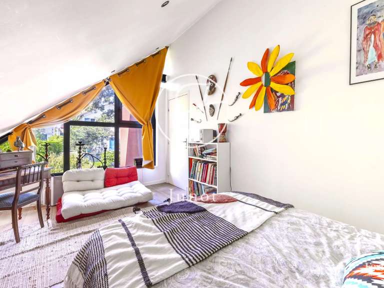 Maison Colombes - 4 chambres - 285m²