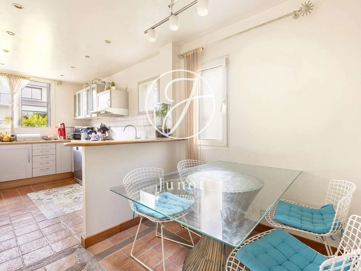 House Suresnes