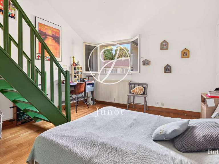 House Suresnes - 4 bedrooms - 168m²